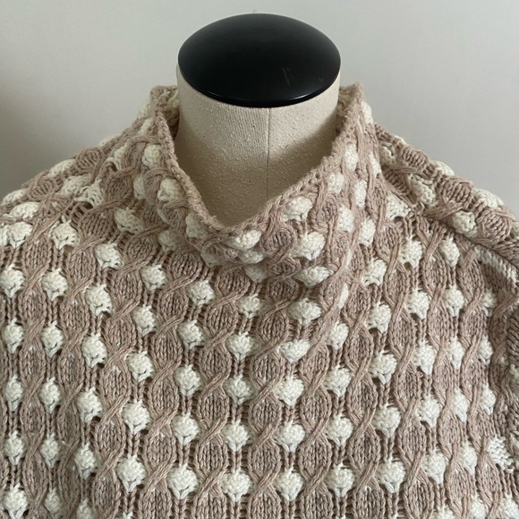Chic Beige and Cream Women's Sweater - Picture 2 of 7
